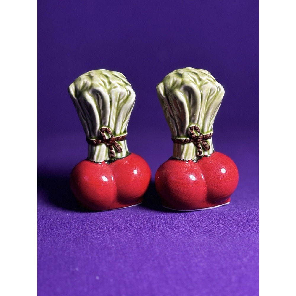 Vintage Lefton‎ Ceramic Radish Salt & Pepper Shakers Japan